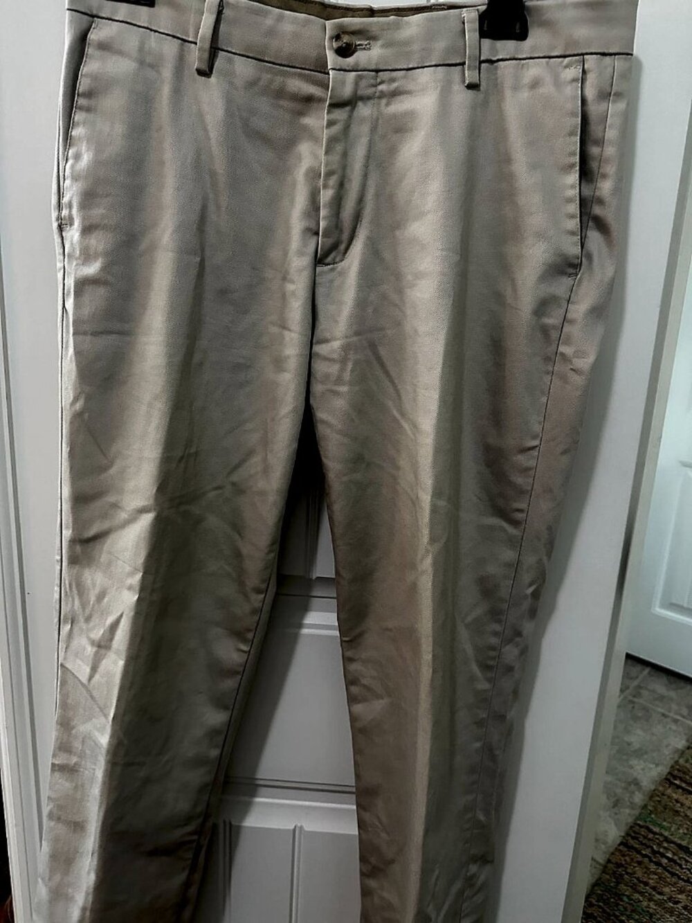 Dockers Men's Flex Comfort Slim Fit Flat Front Khaki Chino Pants, Beige, W34 L32